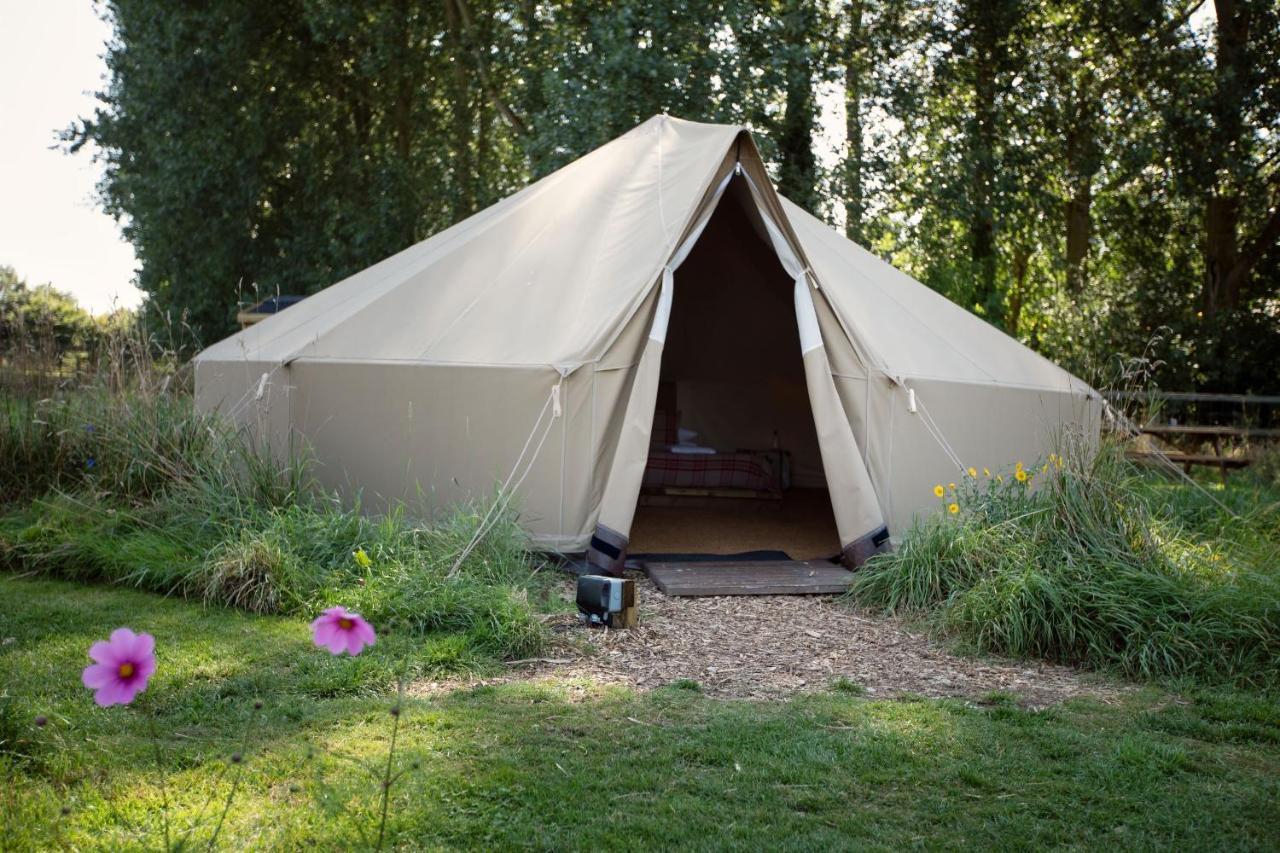 Horsley Hale Farm Glamping Hotel Ely Exterior foto
